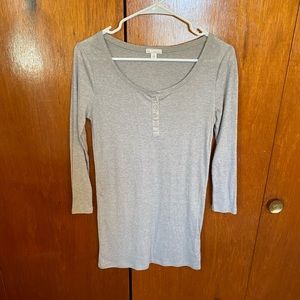 Women’s 3/4 Sleeve Gray Gap T-Shirt M